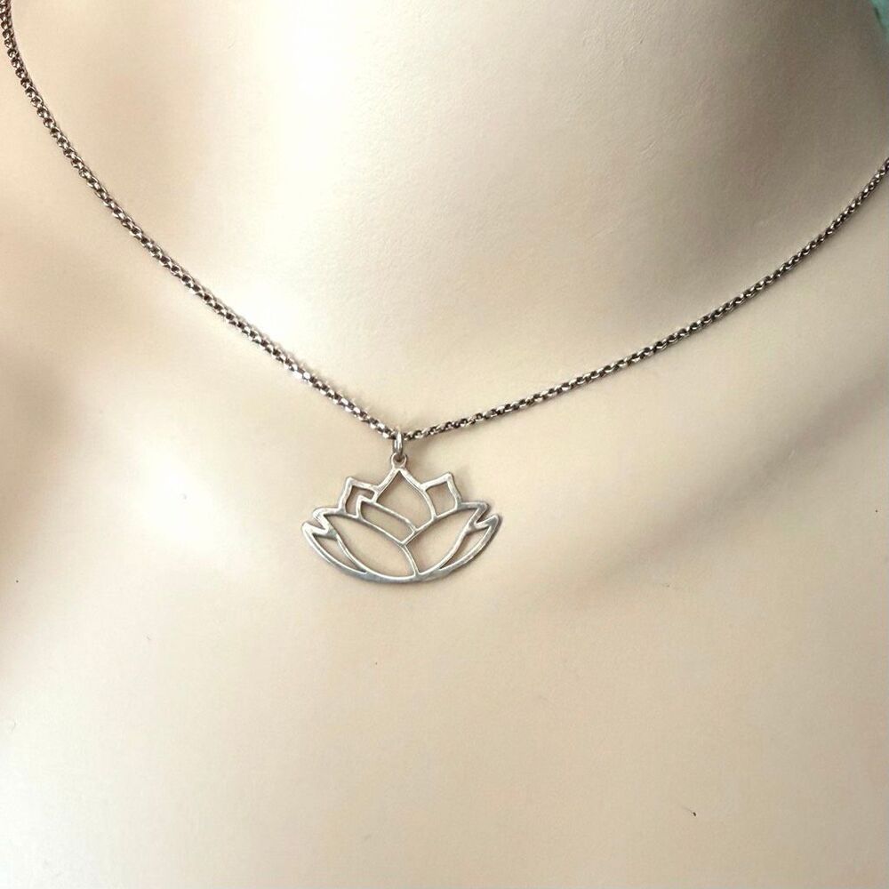 DYADEMA Italy 925 Sterling Silver Lotus Flower Necklace